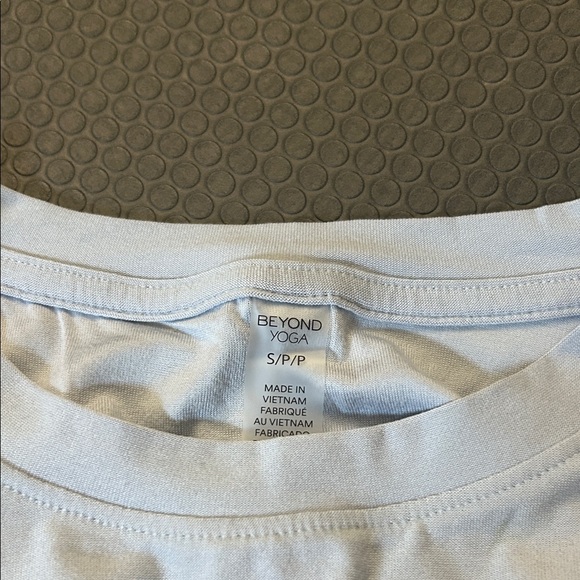 Featherweight Cropped Tee - Picture 7 of 11